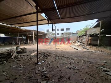 En Venta Excelente Terreno En Campoy, San Juan De Lurigancho
Tenemos una excelente opción de inversión para ti, se trata de dos terrenos que están ju