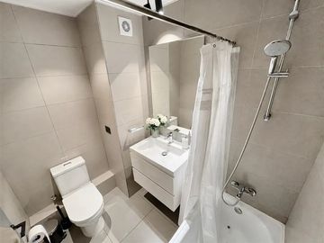 Departamento en arriendo de 2 dorm. en Lo Barnechea
