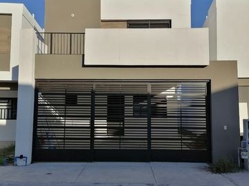 CASA EN VENTA EN  ESTANCIAS VALLE DE PLATA  APODACA ,FRACC. PRIVADO