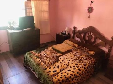 PERMUTA - EXCELENTE CHALET DE 6 AMBIENTES A LA VENTA - VILLA TESEI