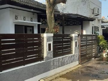 Dijual Segera Rumah dalam Perumahan di Lempongsari