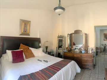 CASA EN VENTA CON SEGURIDAD EN JARDINES BELLAVISTA, TLALNEPANTLA DE BAZ