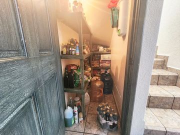 CASA EN VENTA CON SEGURIDAD EN JARDINES BELLAVISTA, TLALNEPANTLA DE BAZ