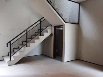 rumah cantik 2 lantai cinambo residence dkt antapani