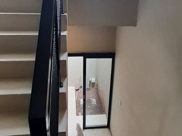 rumah cantik 2 lantai cinambo residence dkt antapani