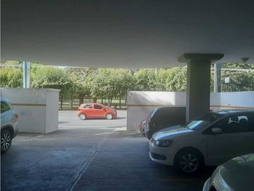 SE  VENDE APARTAMENTO FRENTE A PARQUE OMAR 1 REC AMOBLADO PH DON OMAR