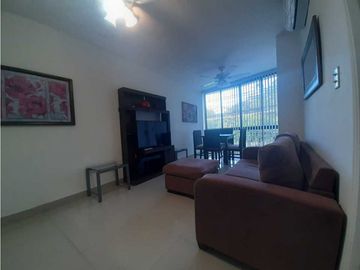 SE  VENDE APARTAMENTO FRENTE A PARQUE OMAR 1 REC AMOBLADO PH DON OMAR