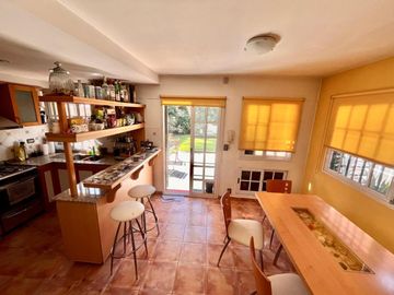 Venta- Las Heras 2700 - Casa 5 AMB.
