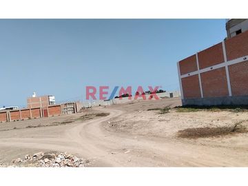 VENTA DE TERRENO URBANO 🤗
📍 UBICACIÓN: Sub Lote IB Norte Fundo Arenales 
          Pimentel, Chiclayo, Lambayeque.
📏 AREA:  830 m²
💰 Precio: $ 144