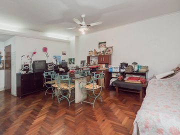 DEPARTAMENTO VENTA 3 AMBIENTES 2 PATIOS FACULTAD