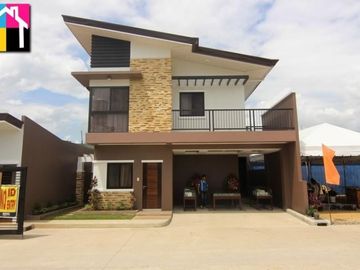 FURNISHED HOUSE WITH 4 BEDROOM PLUS 2 PARKING IN TUNGKOP MINGLANILLA CEBU