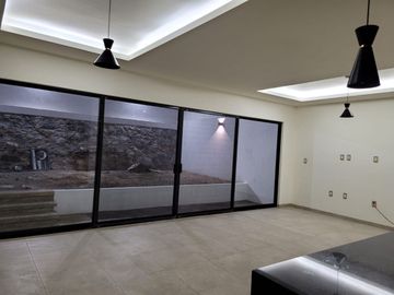Se Vende Casa en El Condado, Equipada, 4ta Recamara en PB, 4 Baños
