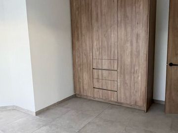 Se Vende Casa en El Condado, Equipada, 4ta Recamara en PB, 4 Baños
