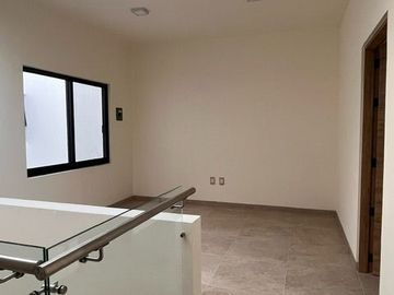 Se Vende Casa en El Condado, Equipada, 4ta Recamara en PB, 4 Baños