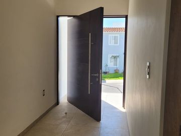 Se Vende Casa en El Condado, Equipada, 4ta Recamara en PB, 4 Baños