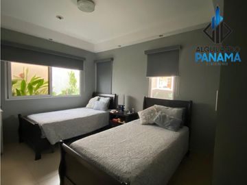 SE VENDE CASA EN COSTA VERDE $265,000 AM
