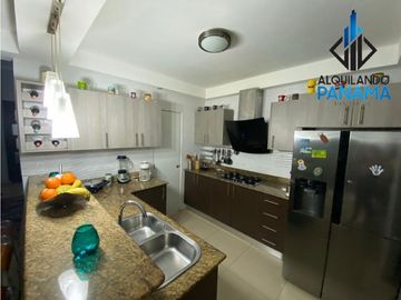 SE VENDE CASA EN COSTA VERDE $265,000 AM