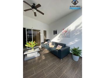 SE VENDE CASA EN COSTA VERDE $265,000 AM