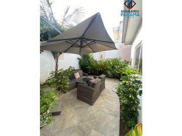 SE VENDE CASA EN COSTA VERDE $265,000 AM