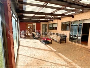 Casa De Alto Nivel En Valle Mitrinhue 6d + Piscina + Quincho