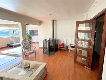 Casa De Alto Nivel En Valle Mitrinhue 6d + Piscina + Quincho