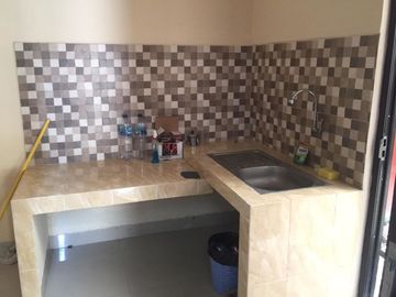 Ready Siap Huni Rumah 2 Lantai Selatan Pasar Gentan Legalitas Aman