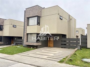 COD40322 Casa Venta en Condominio Camino Botrolhue en Temuco