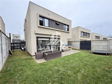 COD40322 Casa Venta en Condominio Camino Botrolhue en Temuco