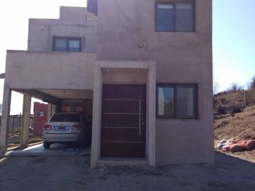 Chalet en Barrio Cerrado Lomas del Rey - Mayu Sumaj