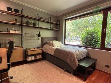 Casa en venta de 5D/4B + quincho + piscina - Calera de Tango