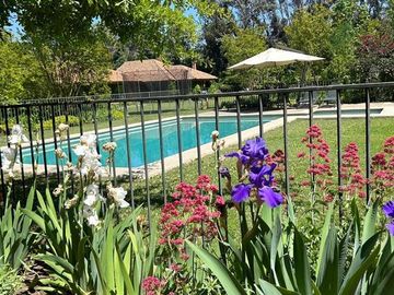 Casa en venta de 5D/4B + quincho + piscina - Calera de Tango