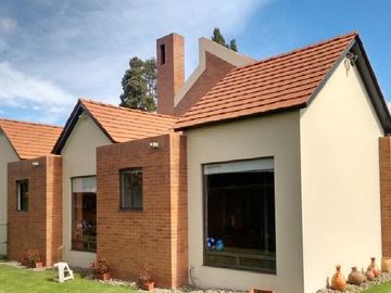 Arriendo Casa Vía Guaymaral Chía De 278 M2 conjunto San Sebastián