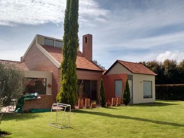 Arriendo Casa Vía Guaymaral Chía De 278 M2 conjunto San Sebastián