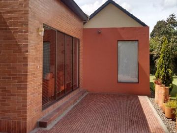 Arriendo Casa Vía Guaymaral Chía De 278 M2 conjunto San Sebastián