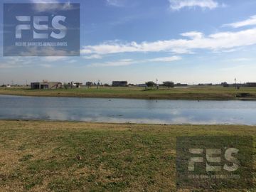 Venta Lote a la Laguna - Club de Campo San Lucas Canning