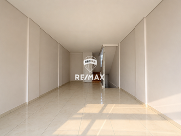 Disewakan ruko gandeng premium brandnew di karawaci boleh disewakan 1 ruko