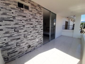 casa en venta en av. libertadores la esperanza. Cod V5040
