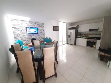 casa en venta en av. libertadores la esperanza. Cod V5040