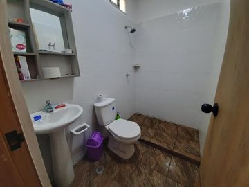 casa en venta en av. libertadores la esperanza. Cod V5040
