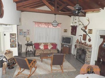 Importante chalet funcional en venta en Bo. Abierto Los Naranjos- Ing. Maschwitz - ESCOBAR