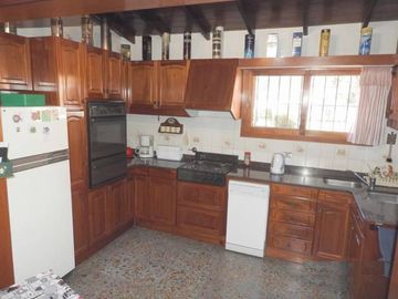 Importante chalet funcional en venta en Bo. Abierto Los Naranjos- Ing. Maschwitz - ESCOBAR