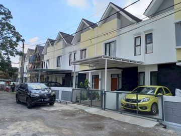 Rumah Baru nyaman dan asri Ready Stock di Cluster GBK Soetta Cipamokolan dkt Metro Mall