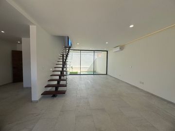 Casa a estrenar en Residencial Rio by Cumbres