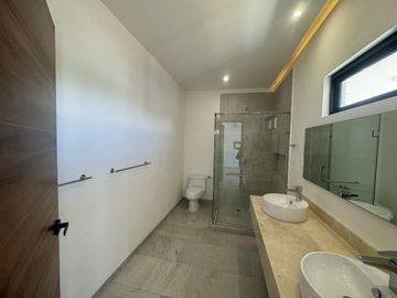 Casa a estrenar en Residencial Rio by Cumbres