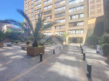 Monjitas/ José Miguel de la Barra. Departamento de 46m² ubi...
