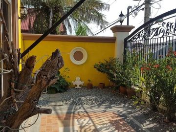 For Sale: 340sqm House and Lot with 4BR and 3B