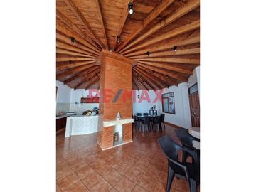 ¡No te pierdas la oportunidad de adquirir esta maravillosa casa de playa en Los Lobos, km 126 de la Panamericana Sur! Ideal para vacaciones en familia