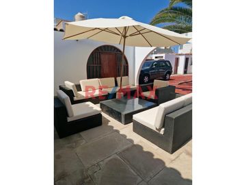 ¡No te pierdas la oportunidad de adquirir esta maravillosa casa de playa en Los Lobos, km 126 de la Panamericana Sur! Ideal para vacaciones en familia