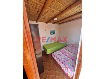 ¡No te pierdas la oportunidad de adquirir esta maravillosa casa de playa en Los Lobos, km 126 de la Panamericana Sur! Ideal para vacaciones en familia