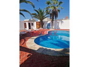 ¡No te pierdas la oportunidad de adquirir esta maravillosa casa de playa en Los Lobos, km 126 de la Panamericana Sur! Ideal para vacaciones en familia